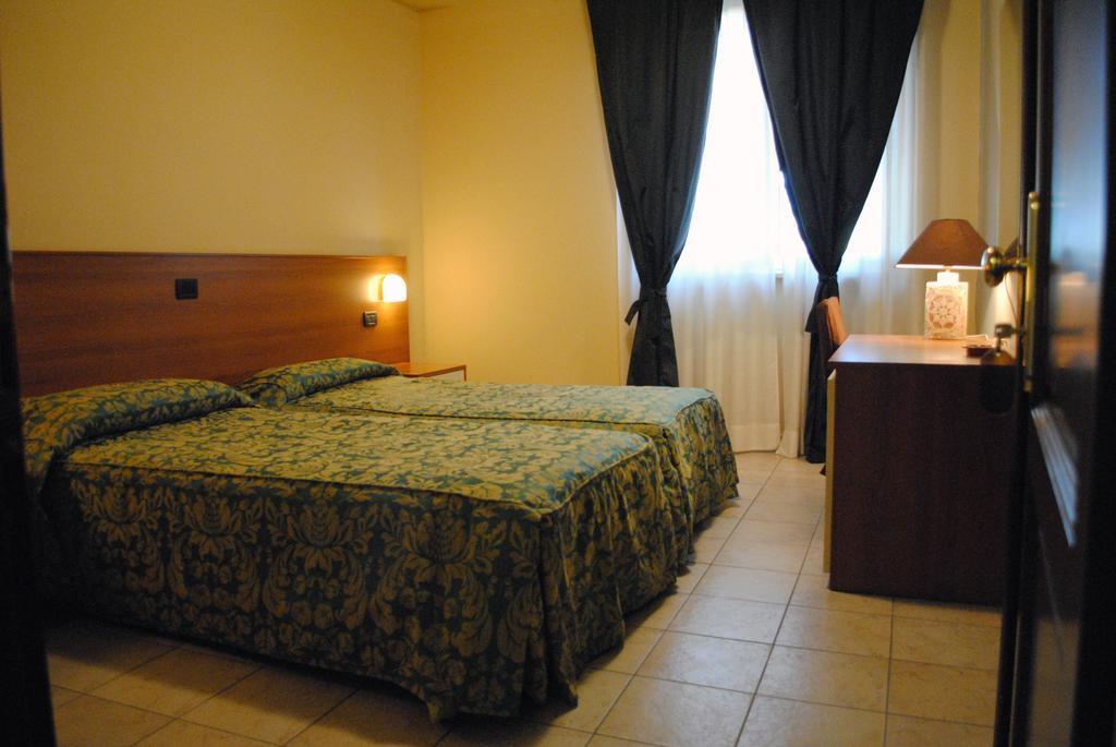 Hotel Tuscania Panoramico Oda fotoğraf