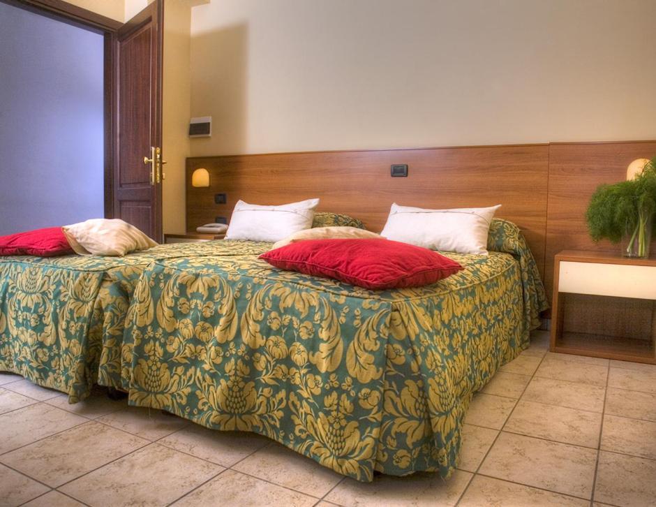 Hotel Tuscania Panoramico Oda fotoğraf